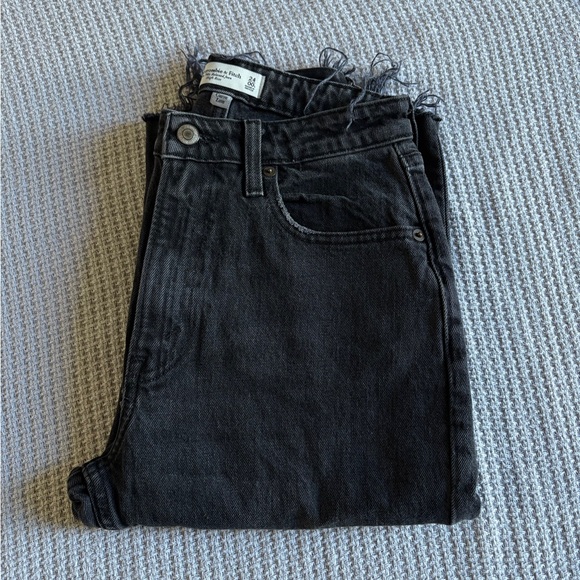 Abercrombie & Fitch Denim - Abercrombie & Fitch 90’s High Rise Jeans